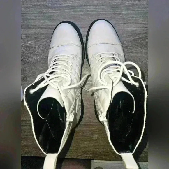 Aldo Quilt White Combat Bootie With Lug Sole Size 10 NWB - Picture 7 of 13